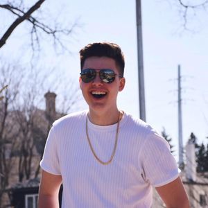 Meet your Posher, Teo